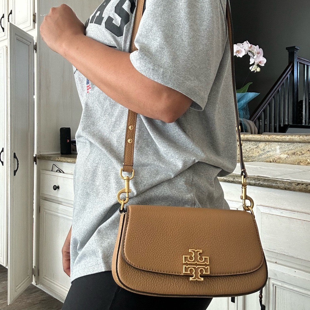 New Tory Burch Britten Convertible Crossbody Bag With Gold Hardware - Picture 9 of 11